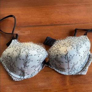 Victoria’s Secret Very Sexy Push-up Bra 34D